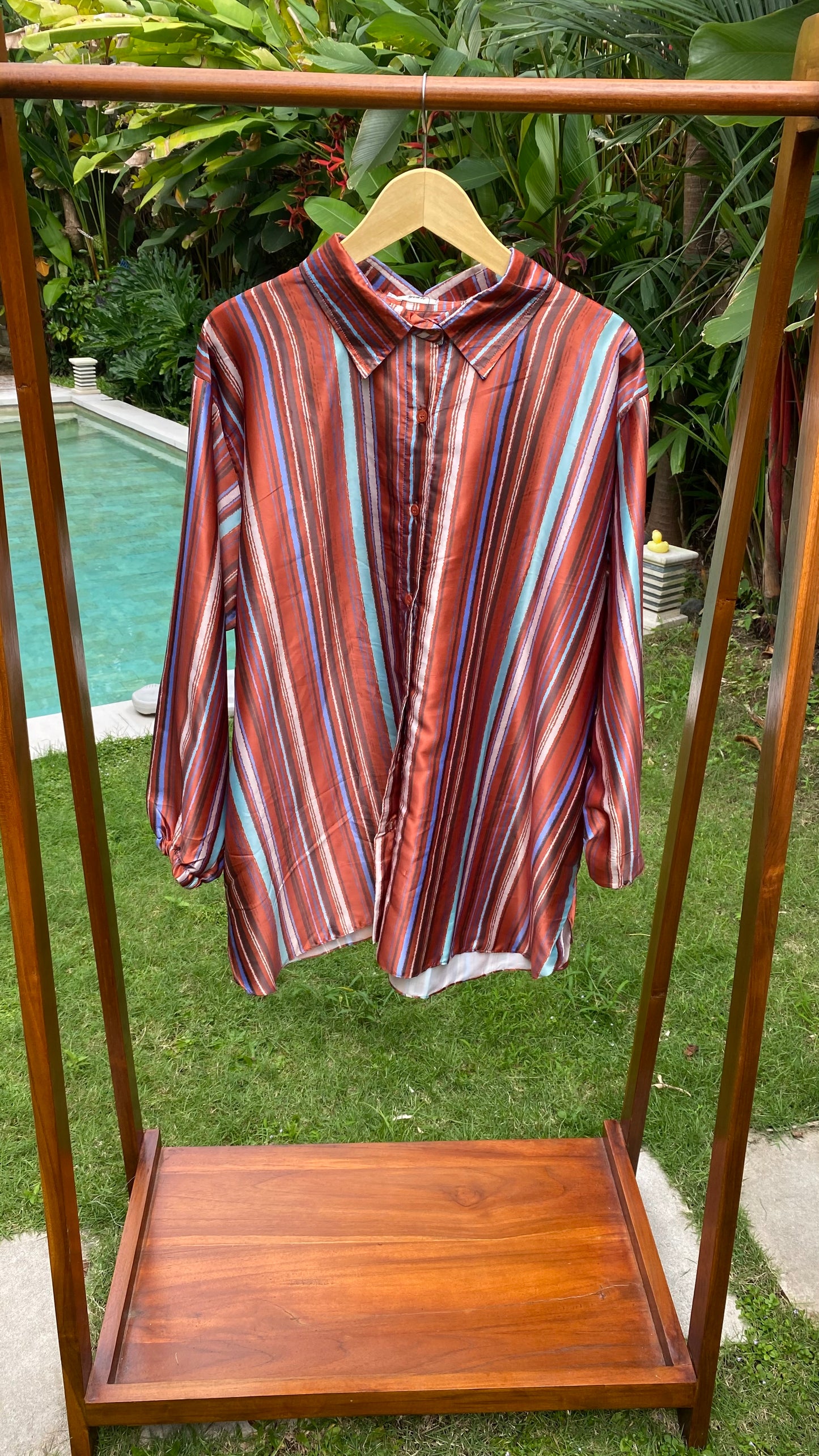 Kemeja Jumbo Silk Roberto Flawless