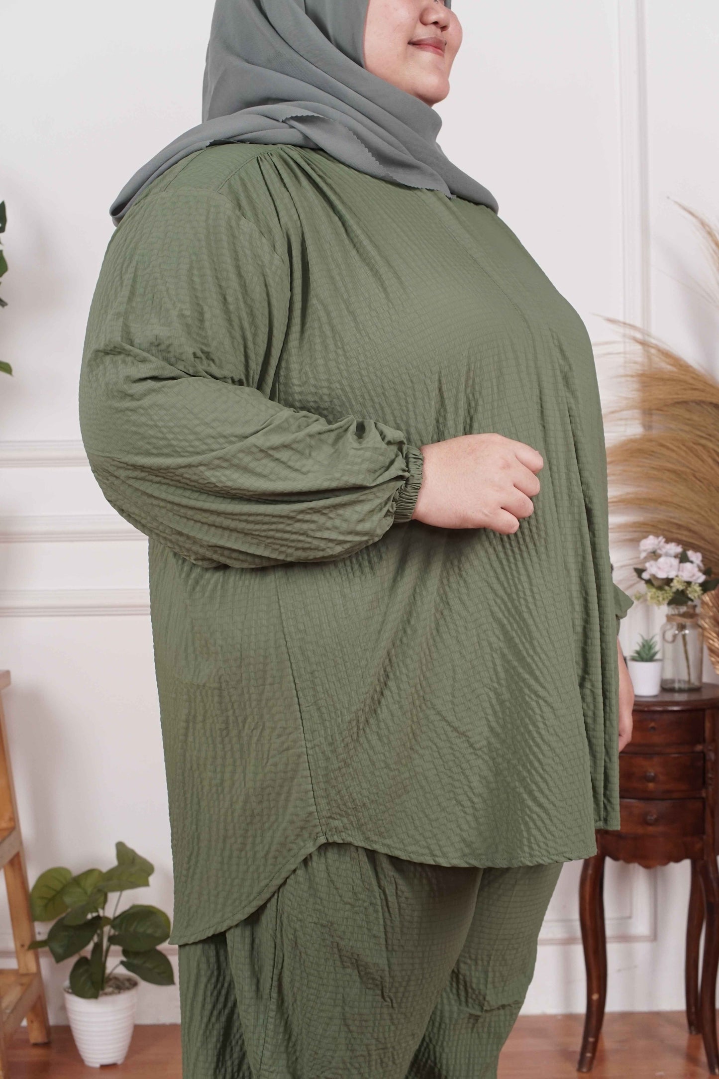 Yomi Official - Ayumi Set | Oneset Kemeja Olive