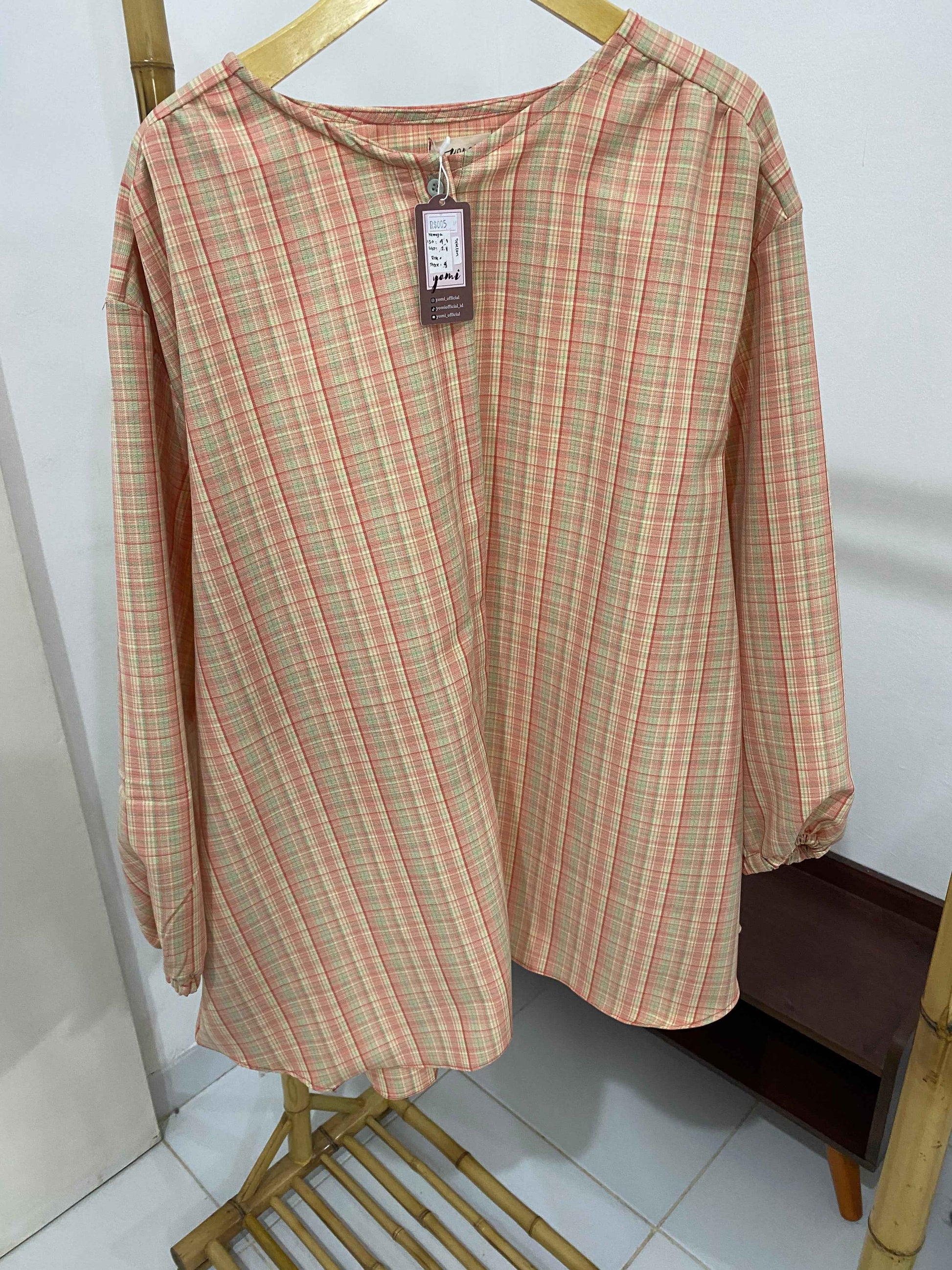 Kemeja Jumbo Kotak Peach Mix
