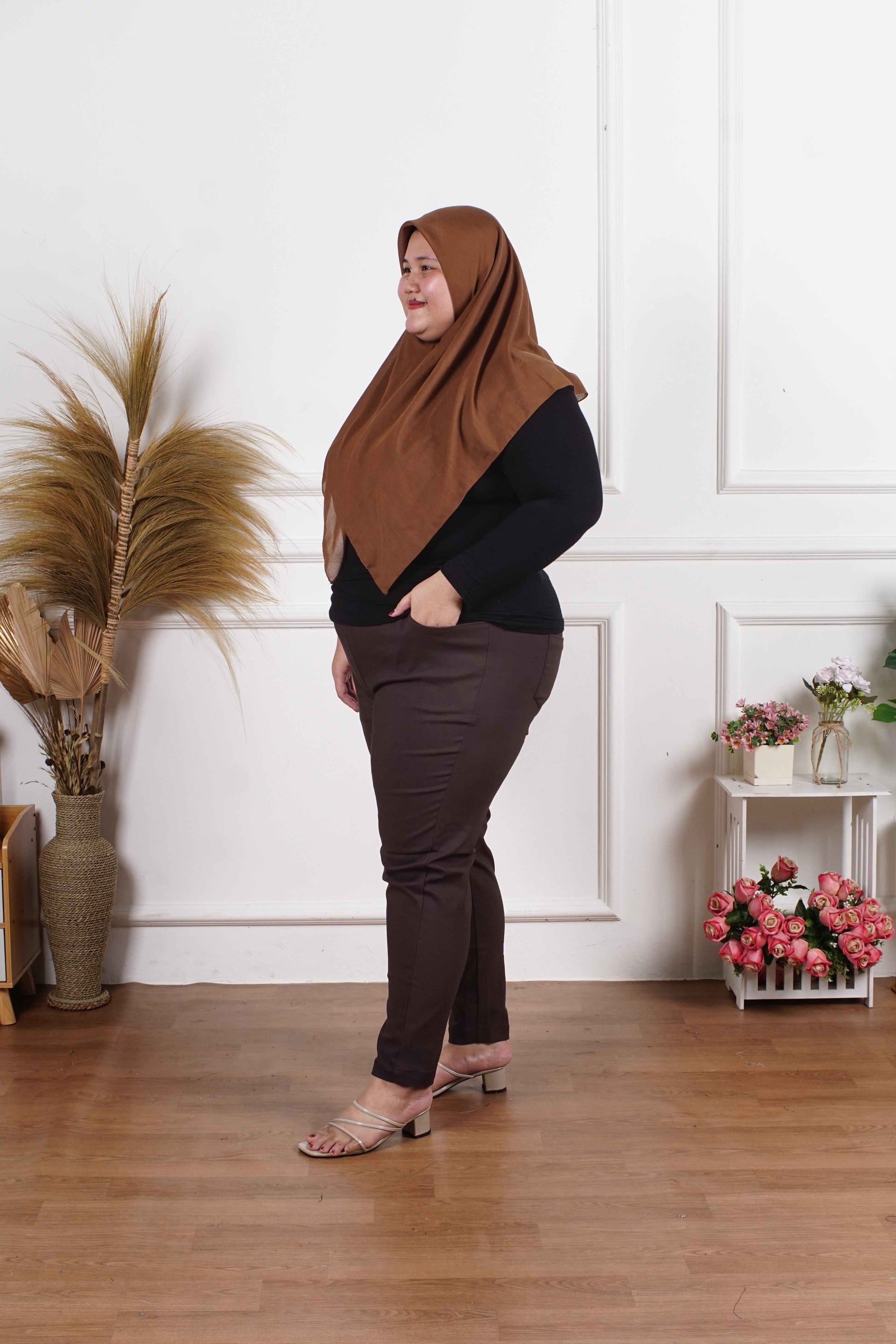 Jeans Coklat A002