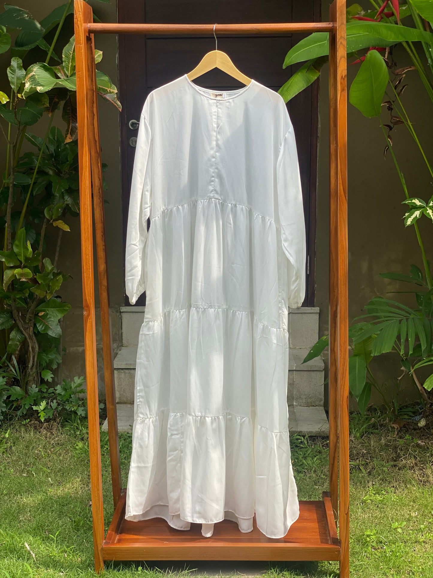 Gamis Jumbo Silk Broken White