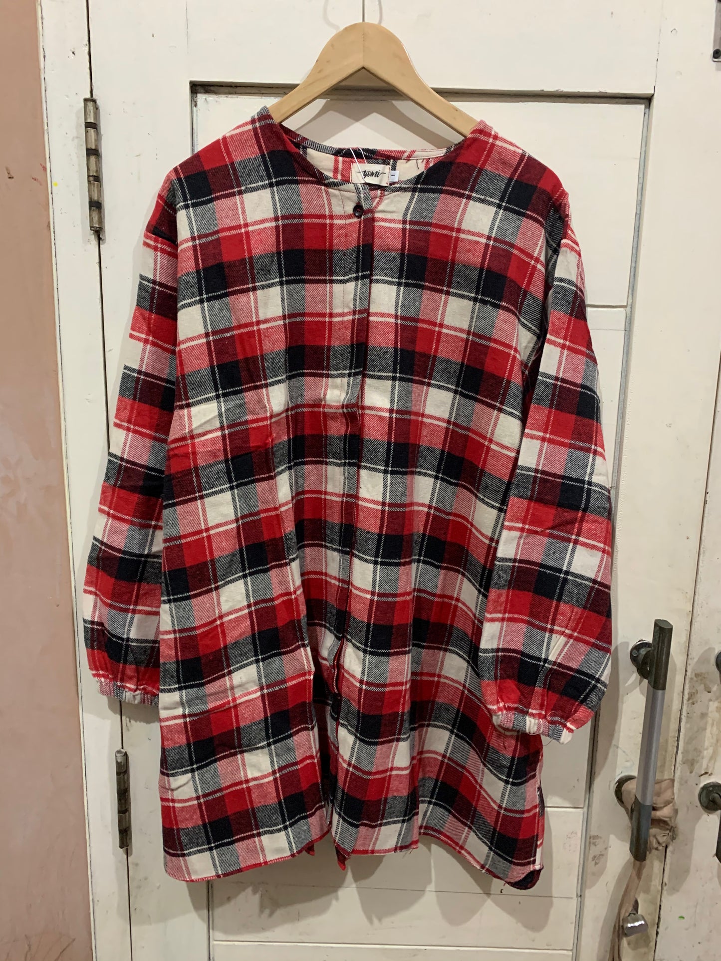 Kemeja Jumbo Flanel Kotak Merah
