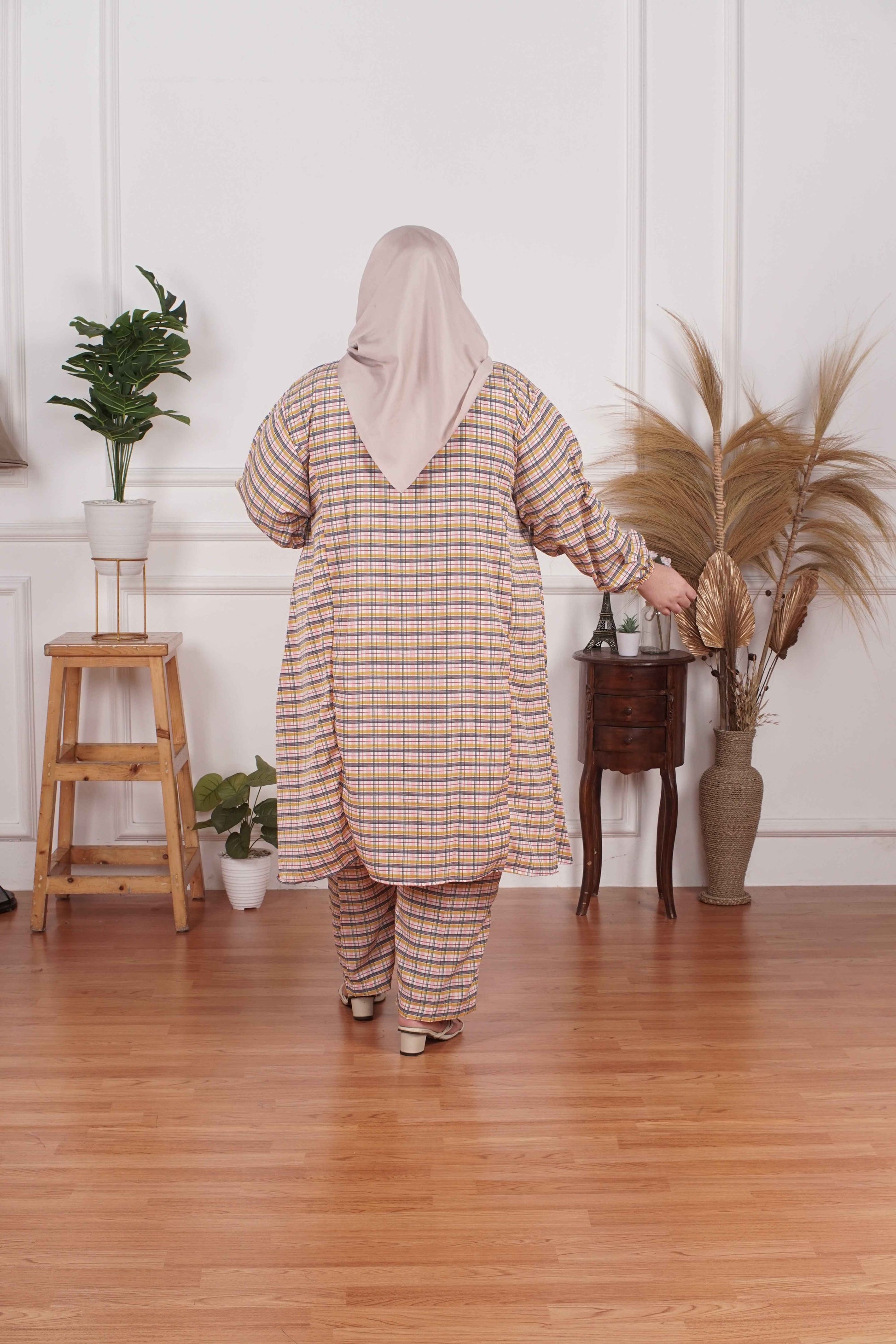 Yomi Official - Tunic Suit Yura | Setelan Tunik Slit Colorful Rainbow