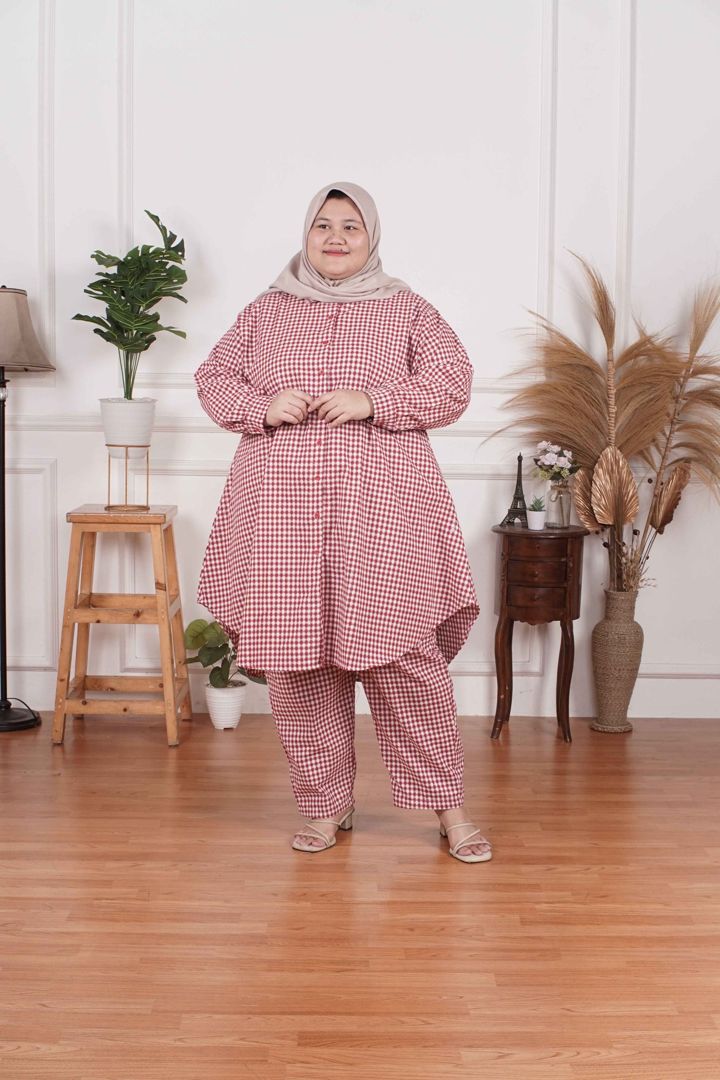 Yomi Official - Tunic Suit Azura | Setelan Tunik Kotak Khaki Maroon