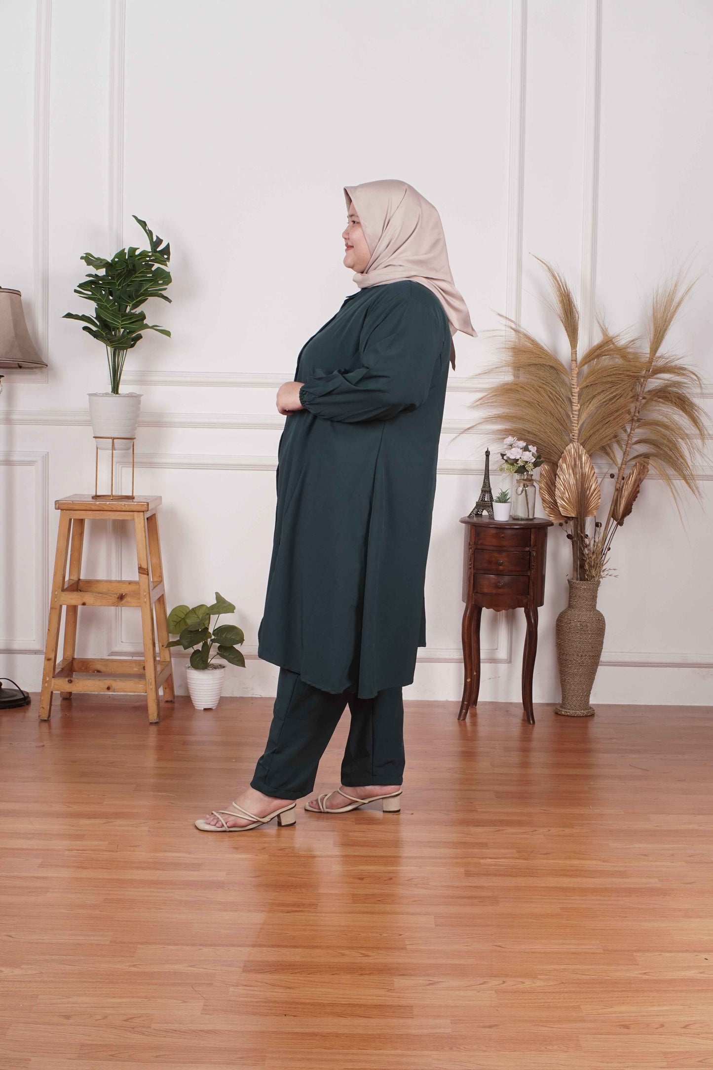 Yomi Official - Tunic Suit Yura | Setelan Tunik Slit Basic Emerald