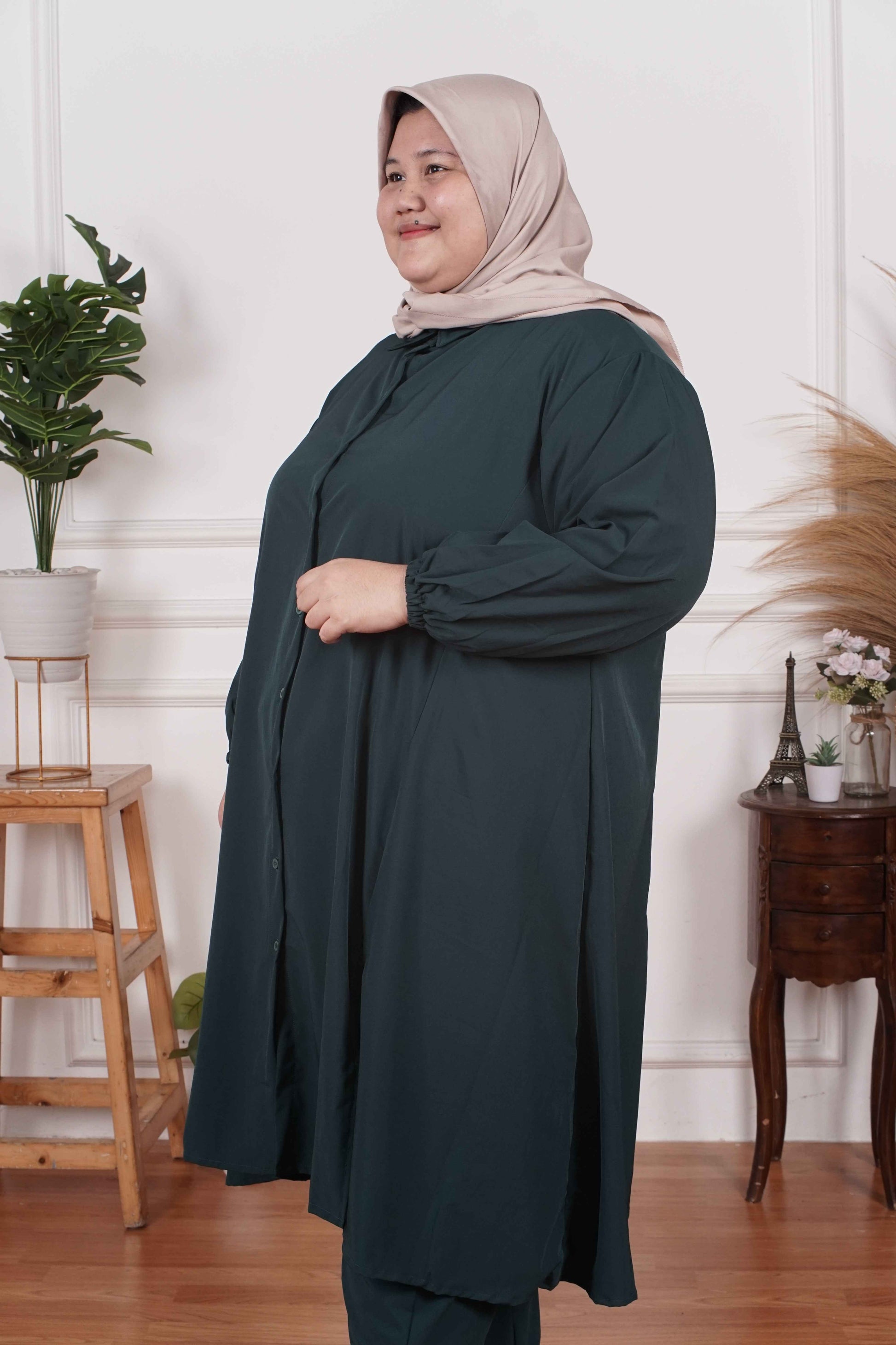 Yomi Official - Tunic Suit Yura | Setelan Tunik Slit Basic Emerald