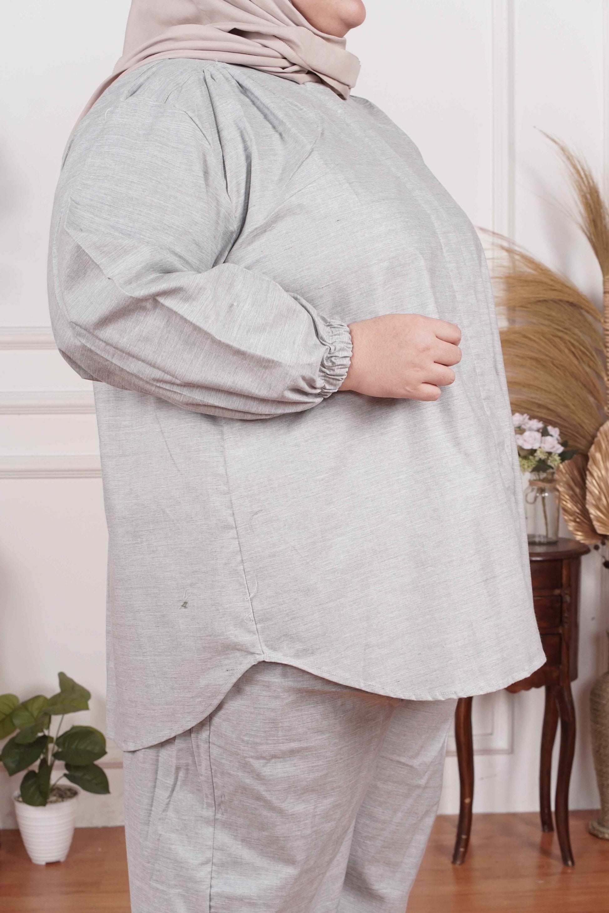 Yomi Official - Ayumi Set | Oneset Kemeja Abu muda