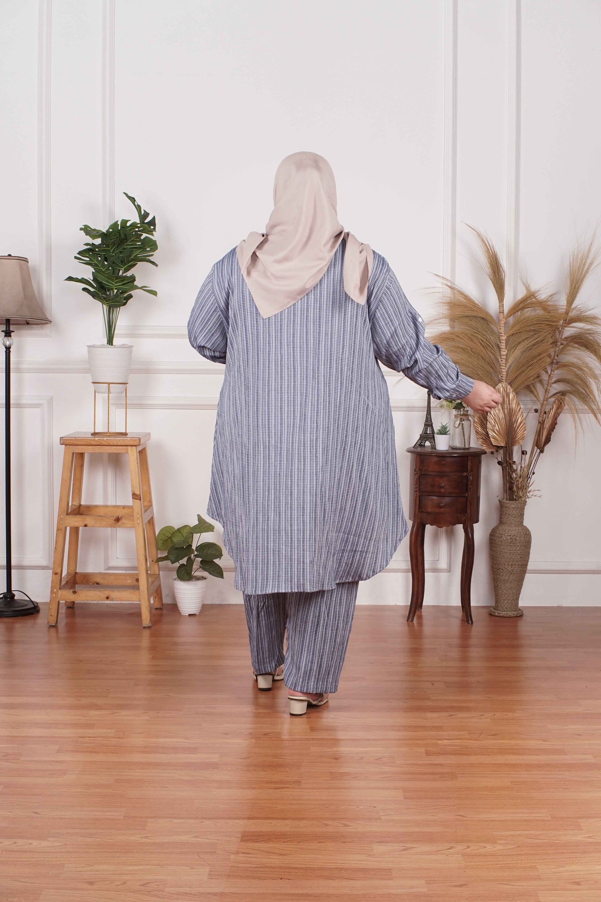 Yomi Official - Tunic Suit Azura | Setelan Tunik Grey Denim Shape