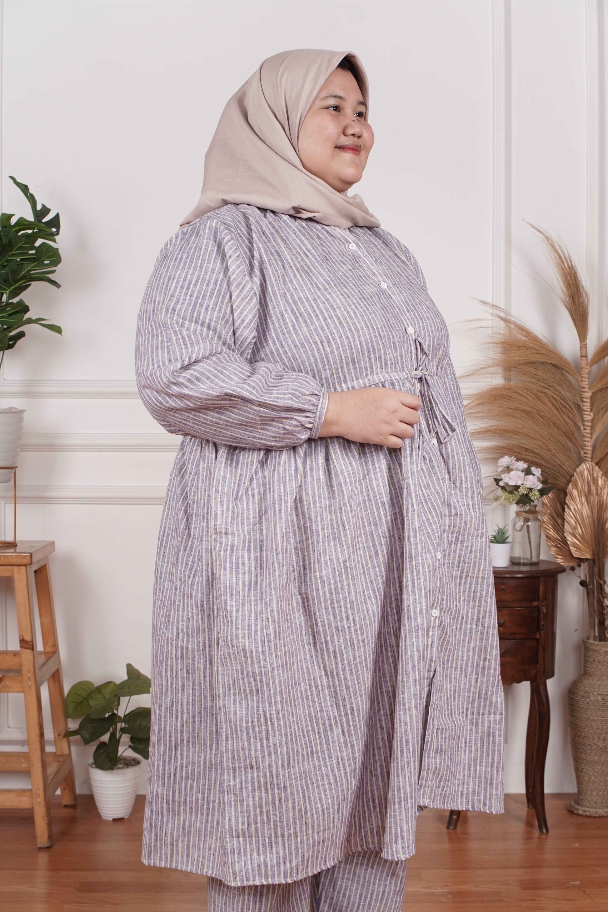 Yomi Official - Tunic Suit Emalia | Setelan Tunik Serut Stripe Lilac