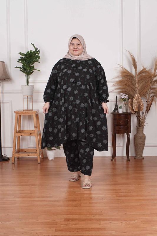 Yomi Official - Tunic Suit Yura | Setelan Tunik Slit Black Flowers