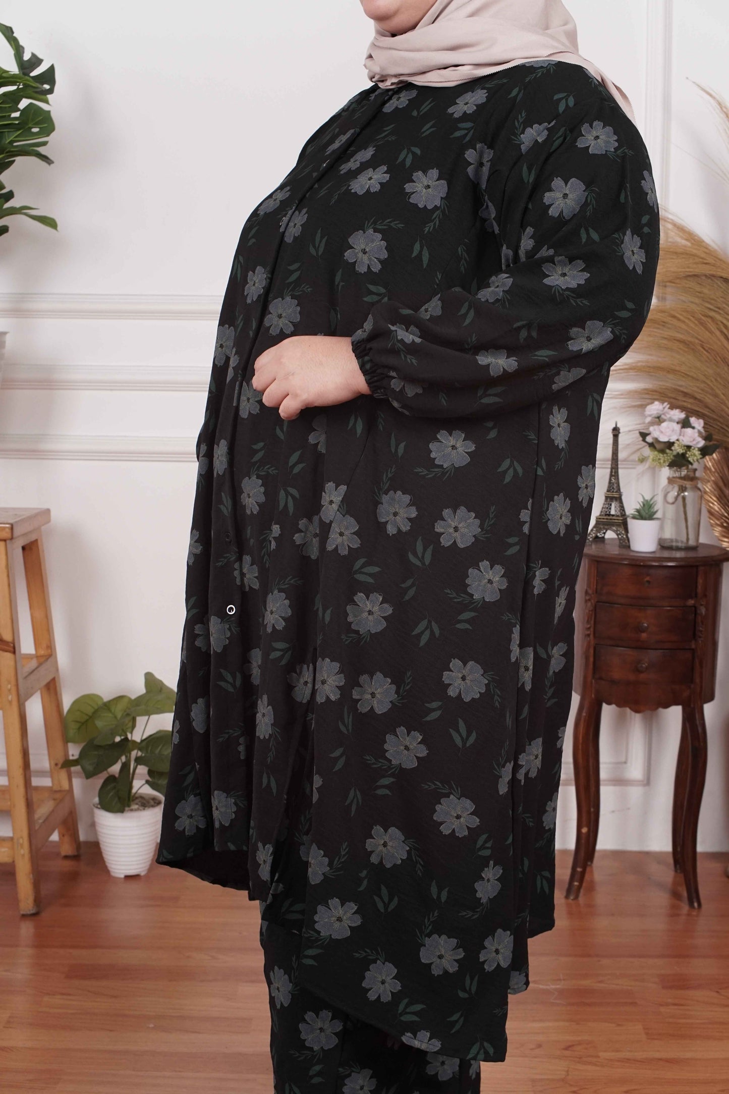 Yomi Official - Tunic Suit Yura | Setelan Tunik Slit Black Flowers
