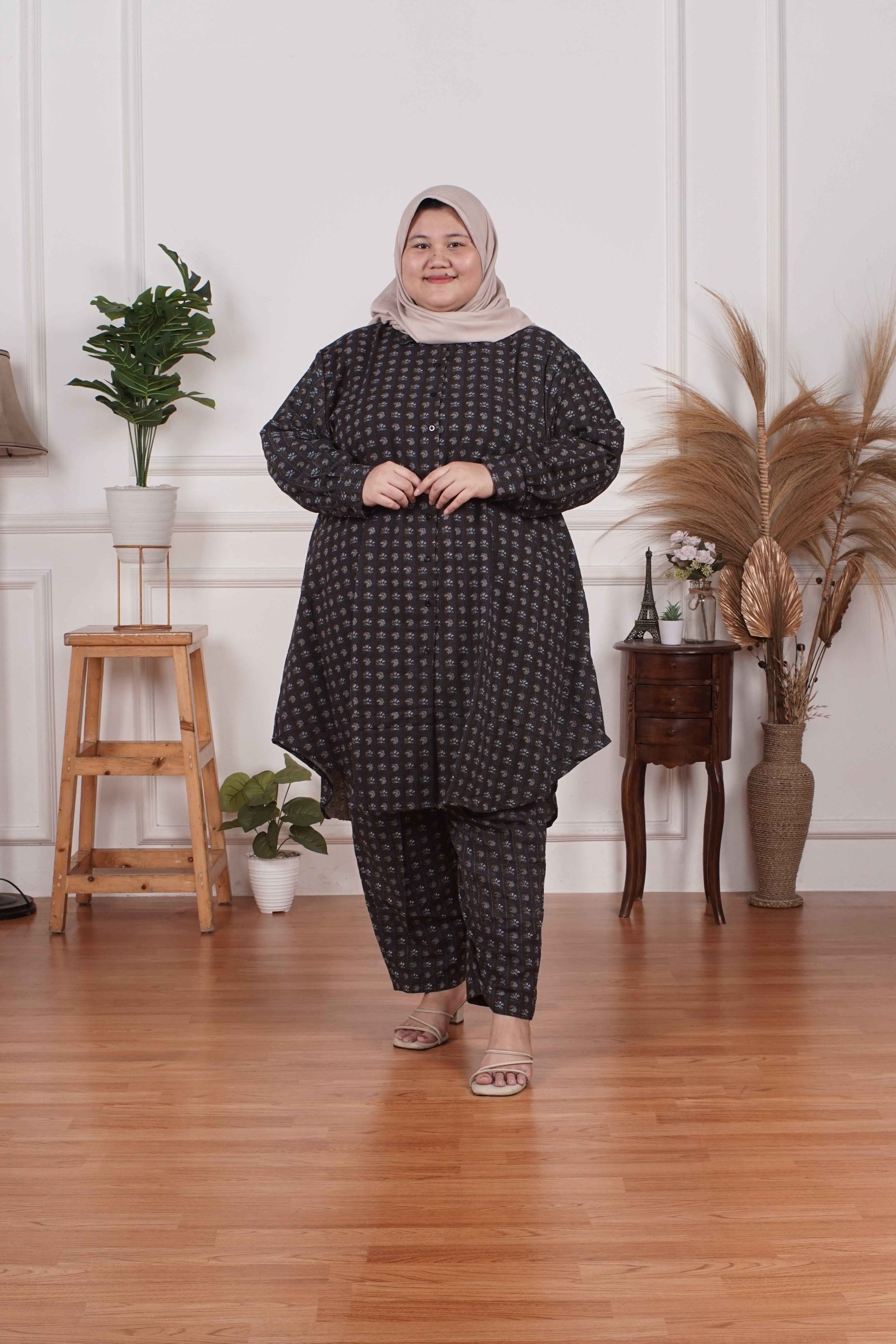 Yomi Official - Tunic Suit Azura | Setelan Tunik Etnik Black