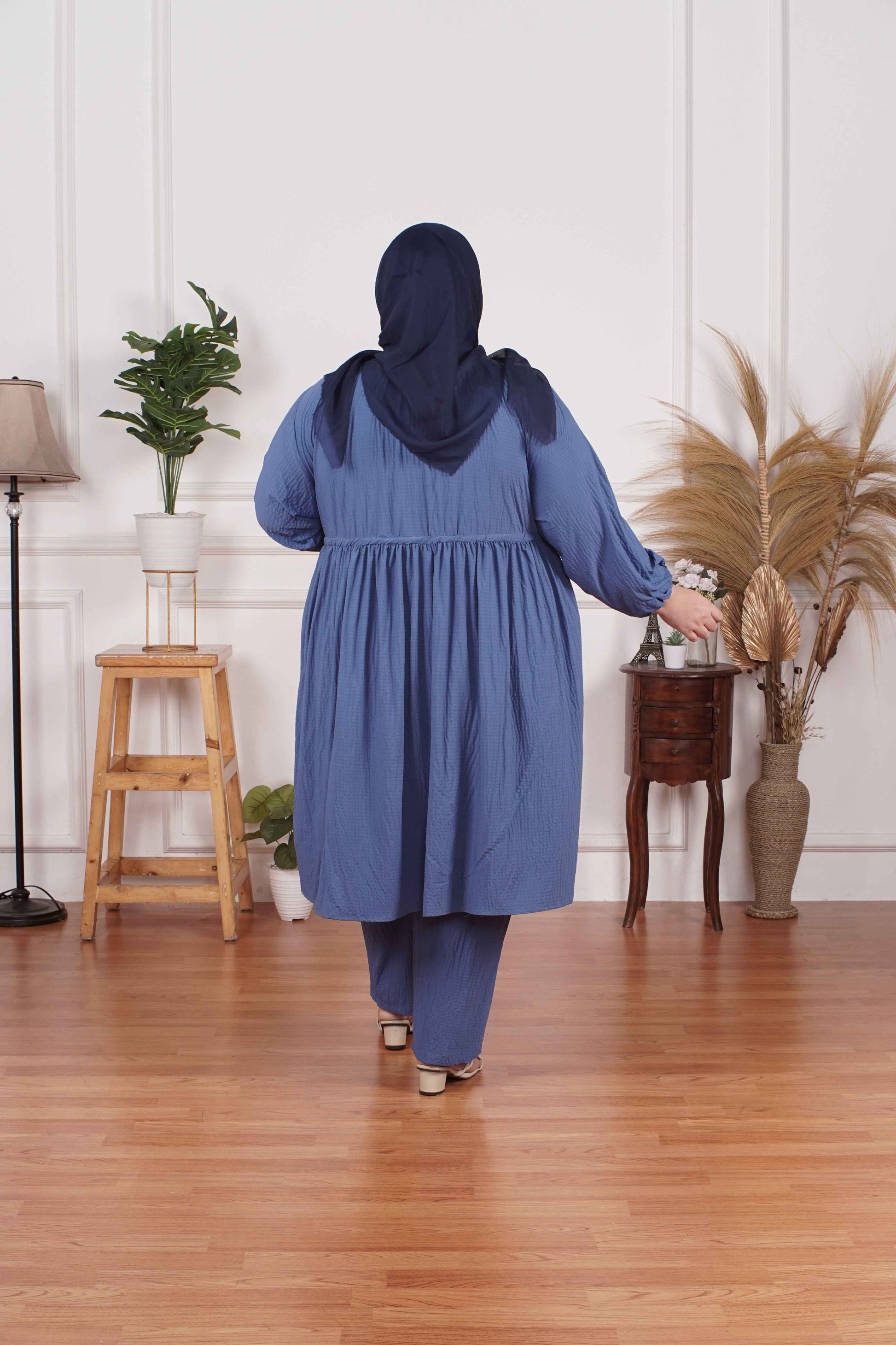 Yomi Official - Tunic Suit Emalia | Setelan Tunik Serut Blue Safir