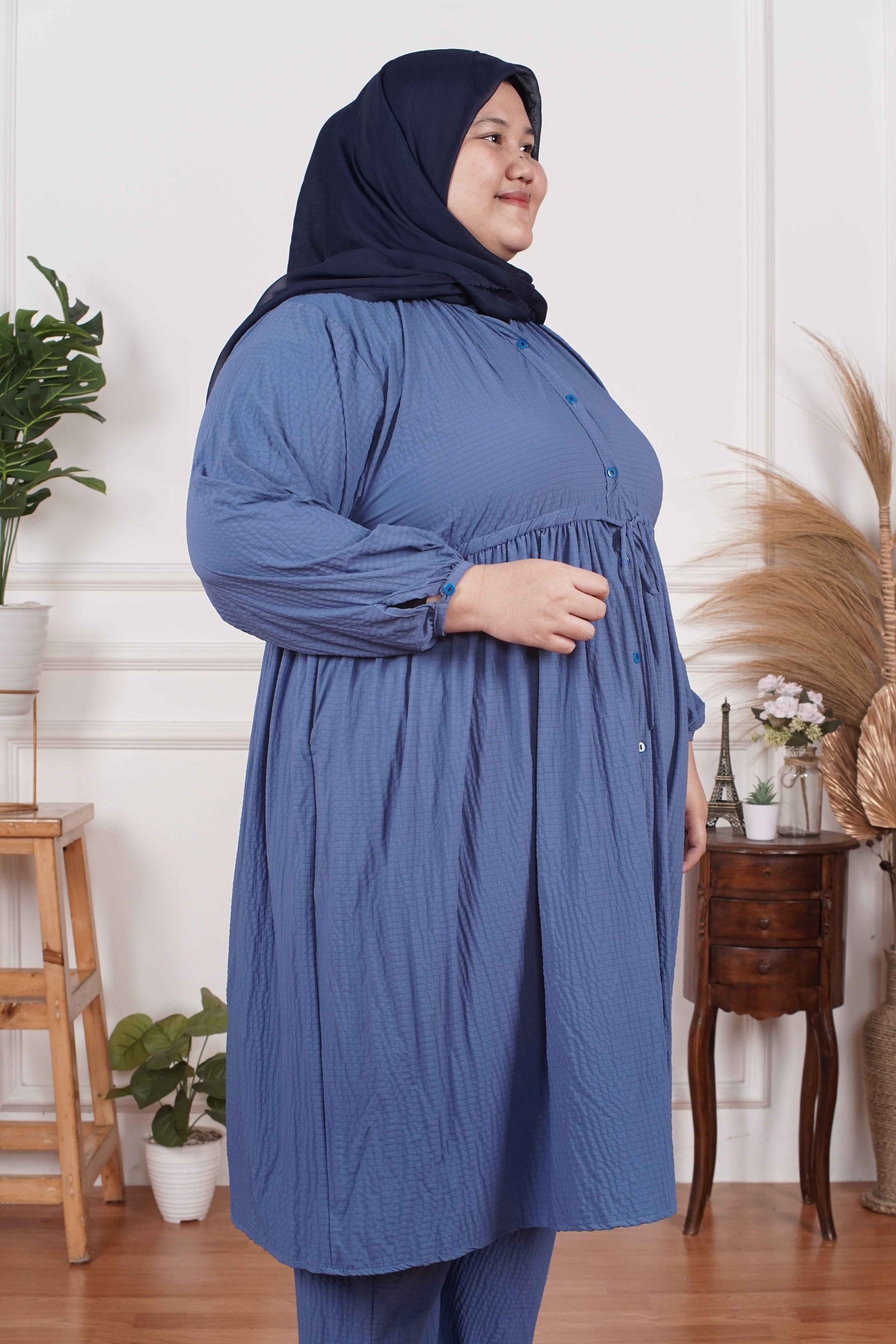 Yomi Official - Tunic Suit Emalia | Setelan Tunik Serut Blue Safir