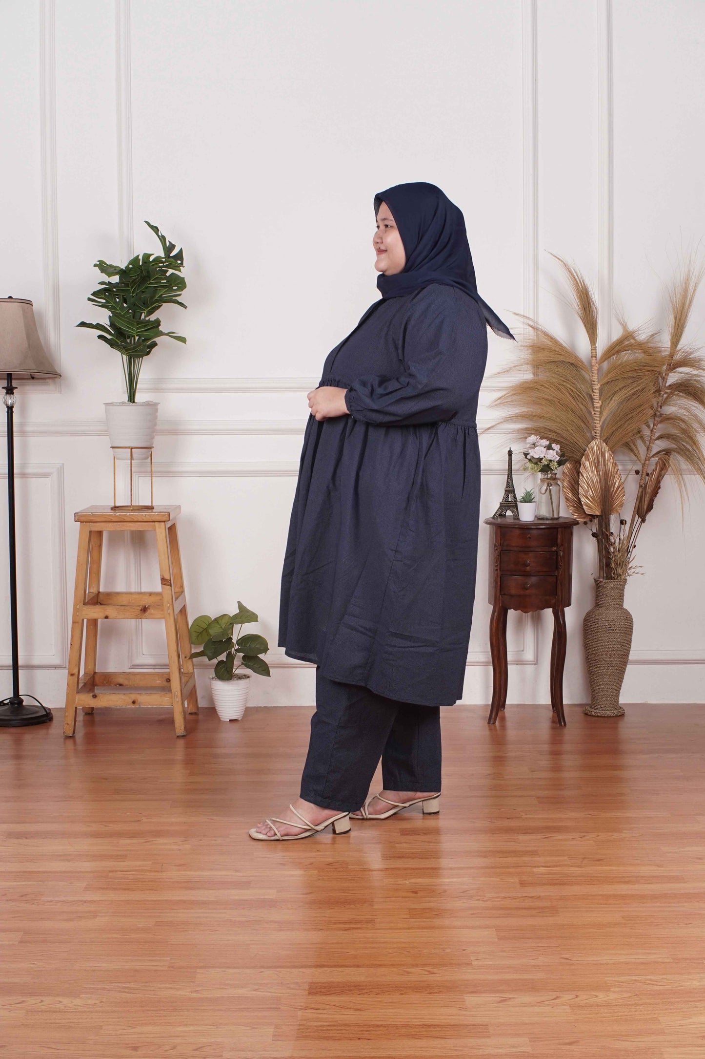 Yomi Official - Tunic Suit Ema - Setelan Tunik Serut Blue Jeans Dots