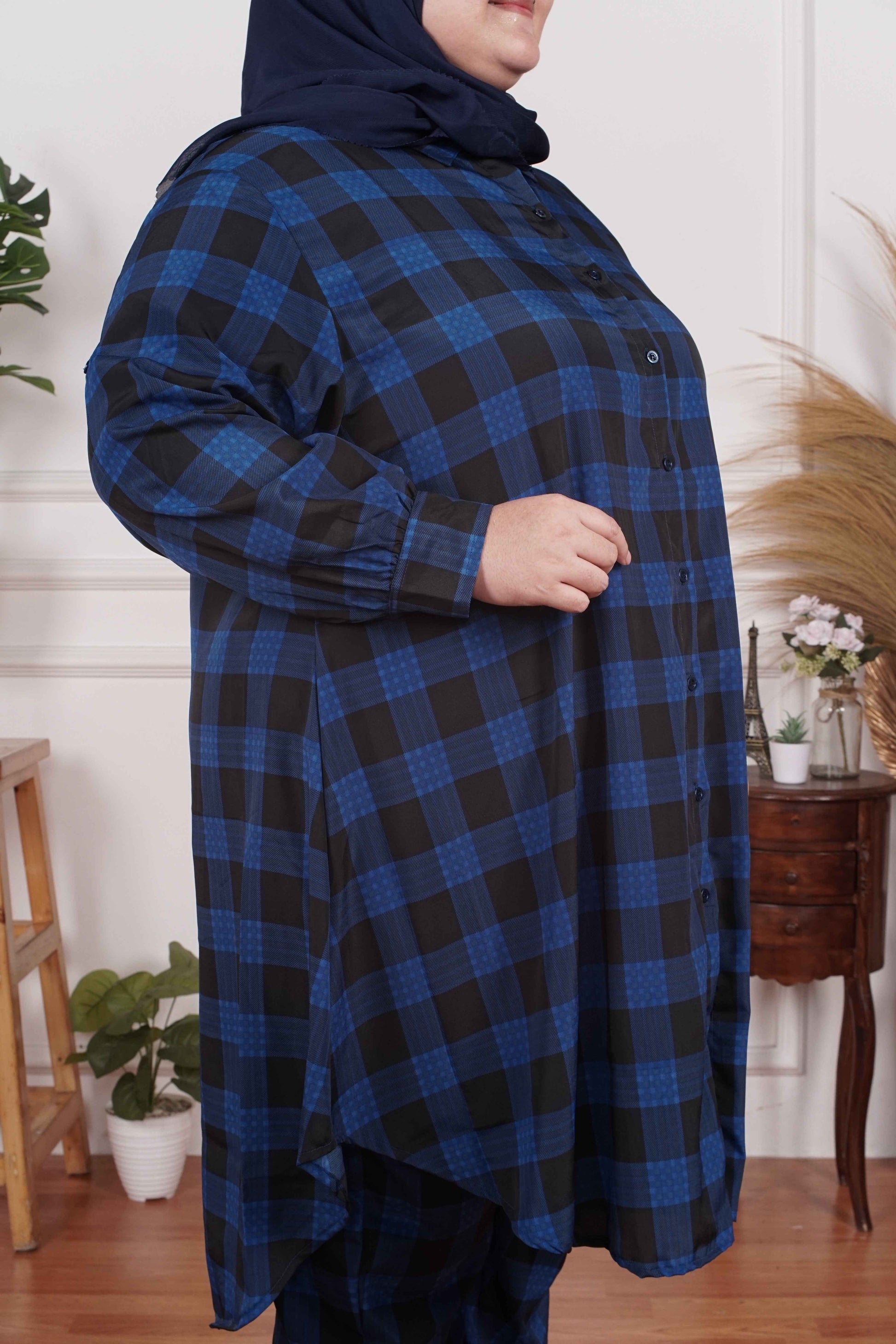 Yomi Official - Tunic Suit Azura | Setelan Tunik Kotak Biru Hitam