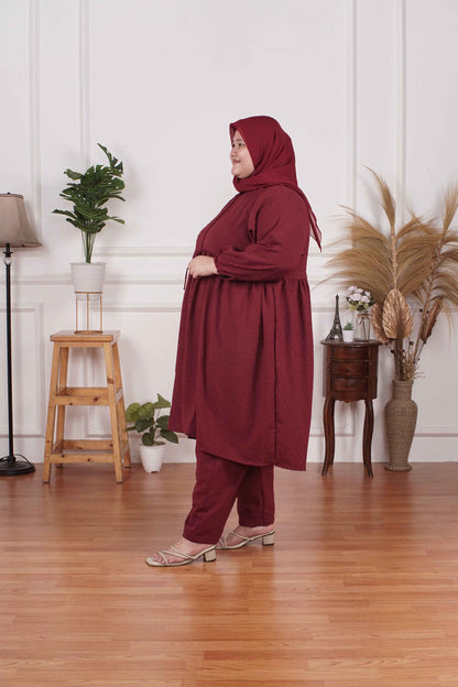 Yomi Official - Tunic Suit Emalia | Setelan Tunik Serut Maroon