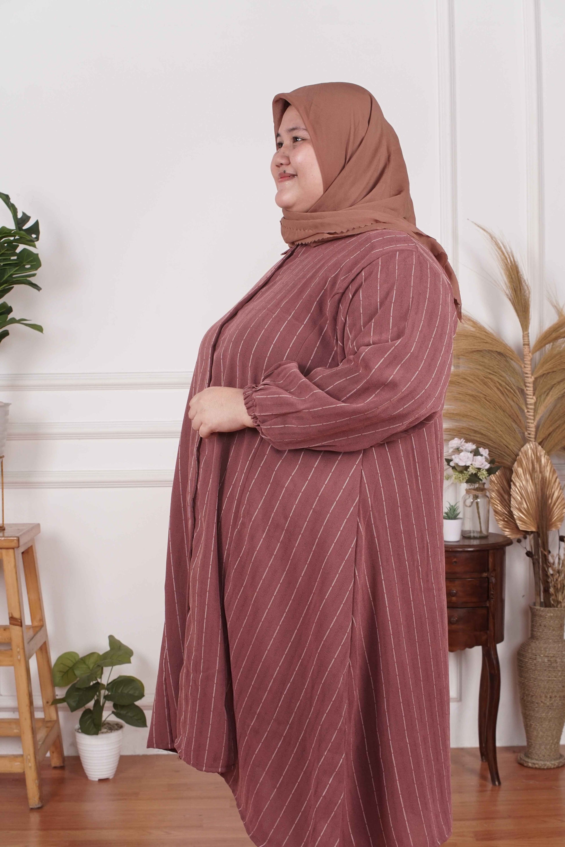 Yomi Official - Tunic Suit Yura | Setelan Tunik Slit Pink Blush