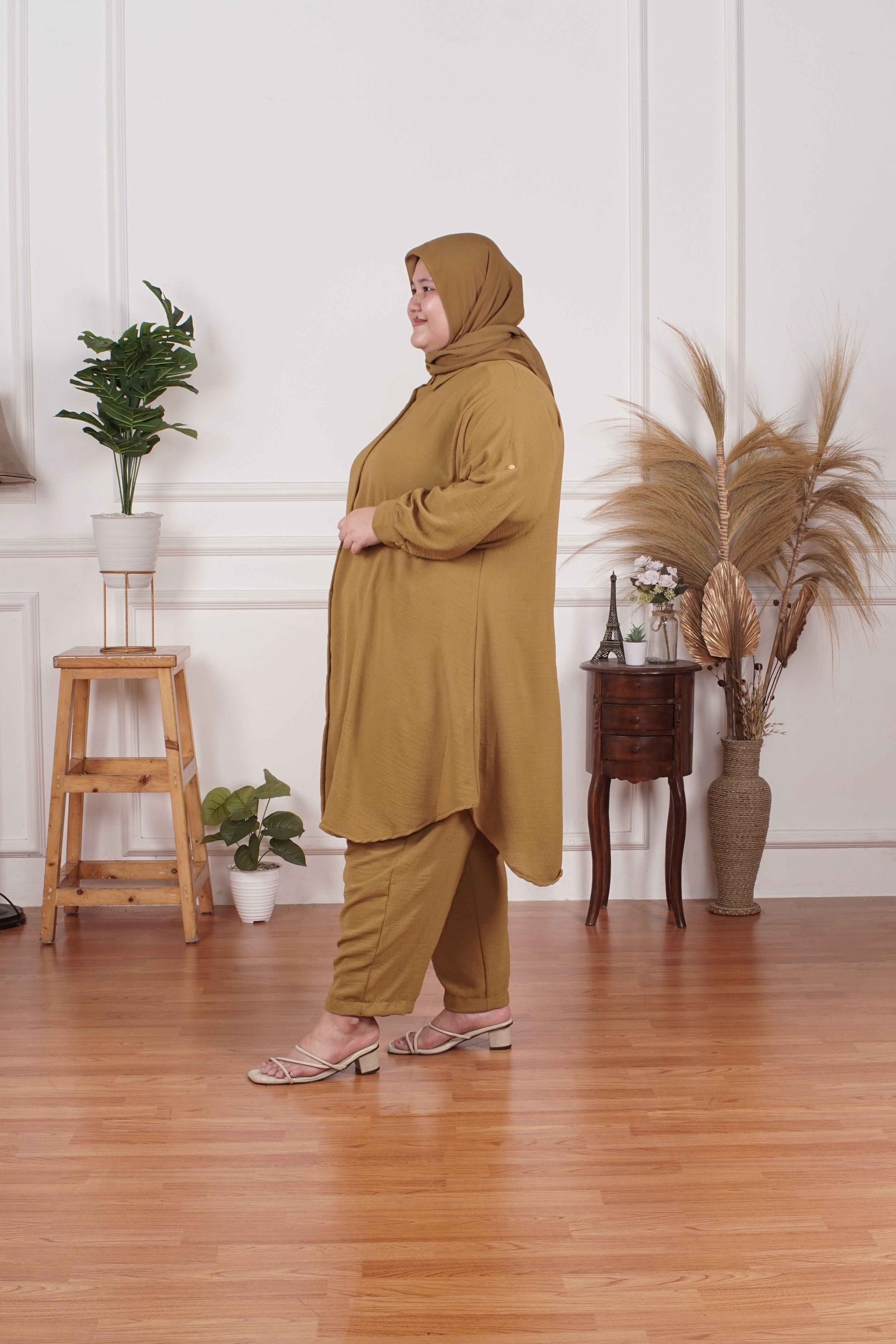 Yomi Official - Tunic Suit Azura | Setelan Tunik Basic Olive