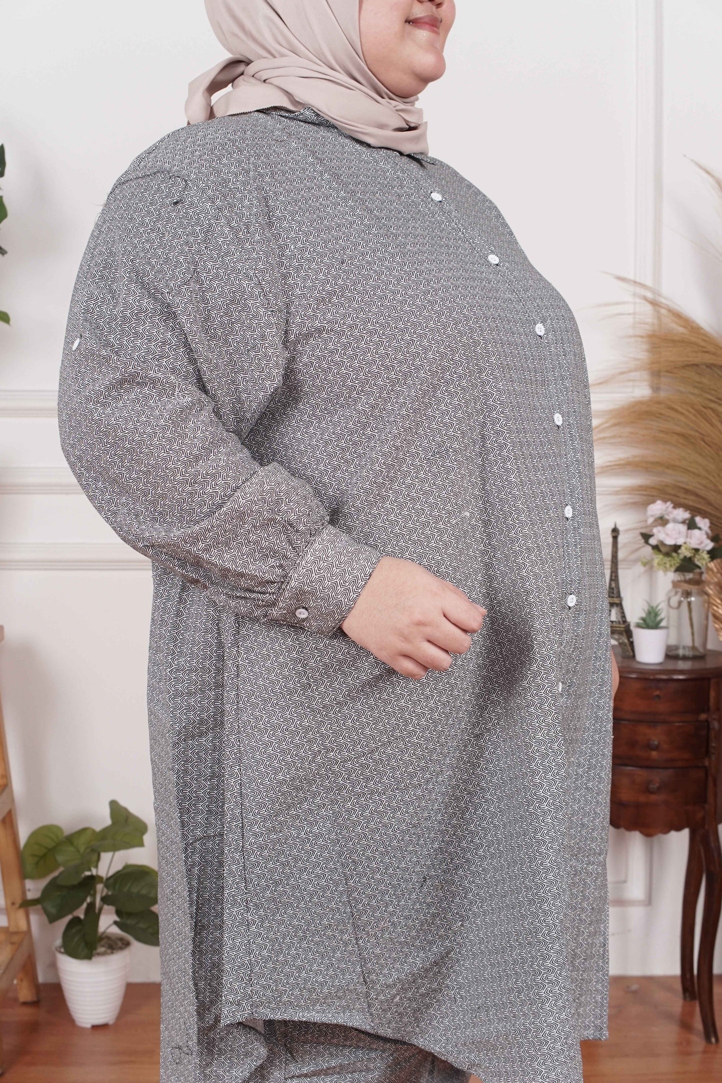 Yomi Official - Tunic Suit Azura | Setelan Tunik Geo Black White