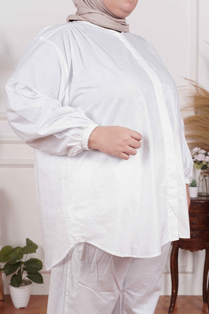 Yomi Official - Ayumi Set | Oneset Kemeja Polka Broken White