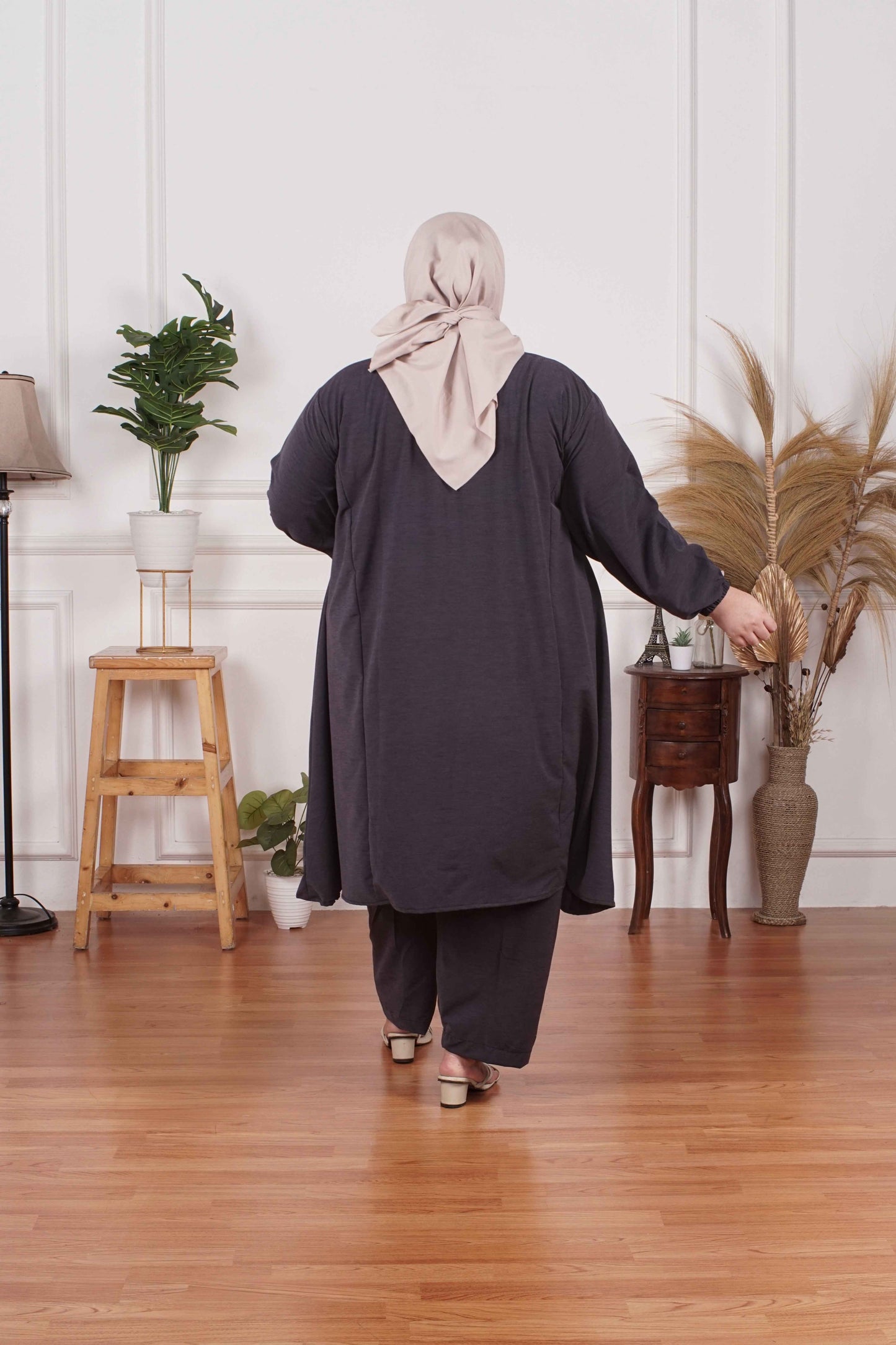 Yomi Official - Tunic Suit Yura | Setelan Tunik Slit Grey Navy