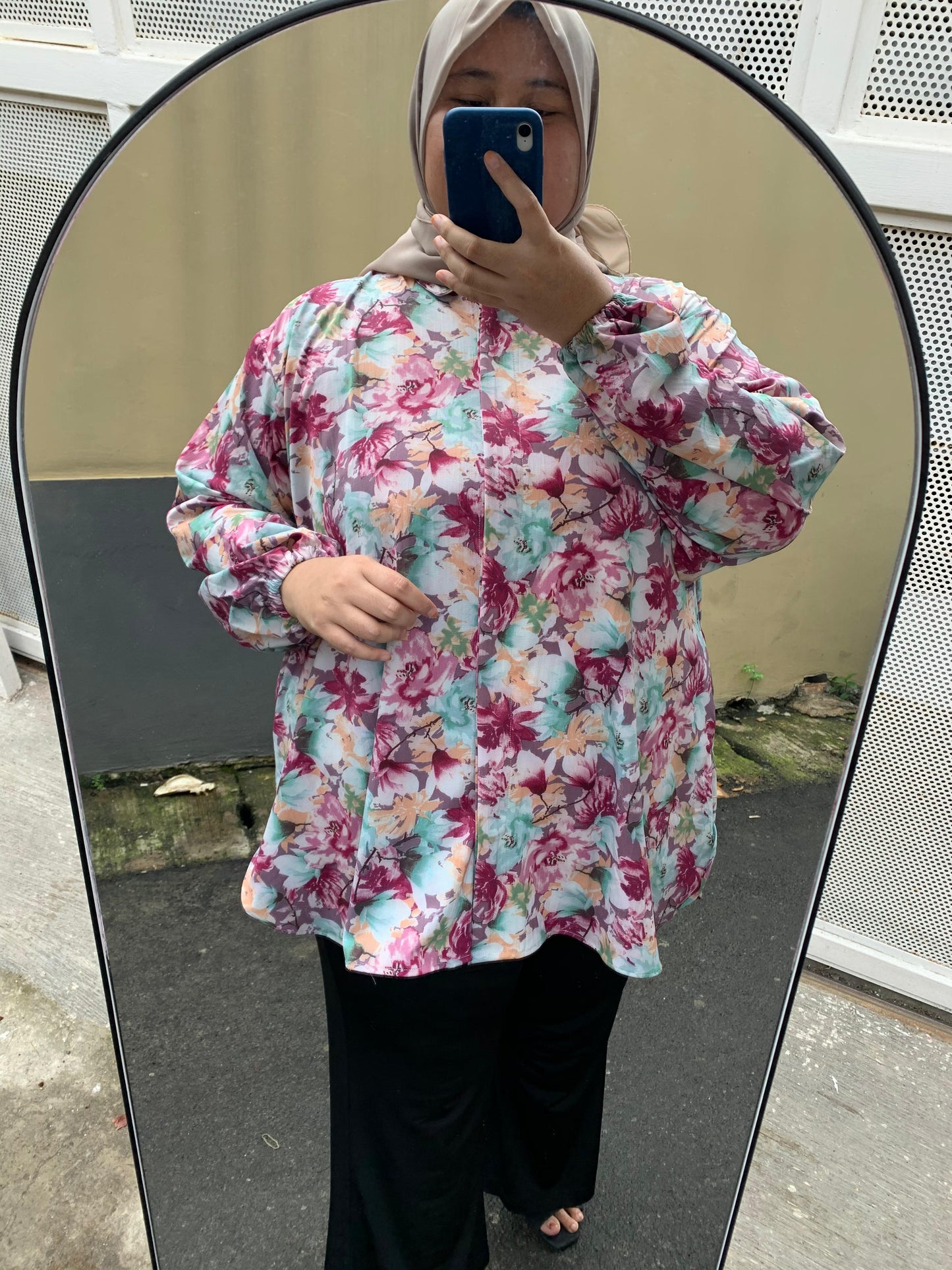 Yomi Official -  Kemeja Vellena | Bunga Ocean