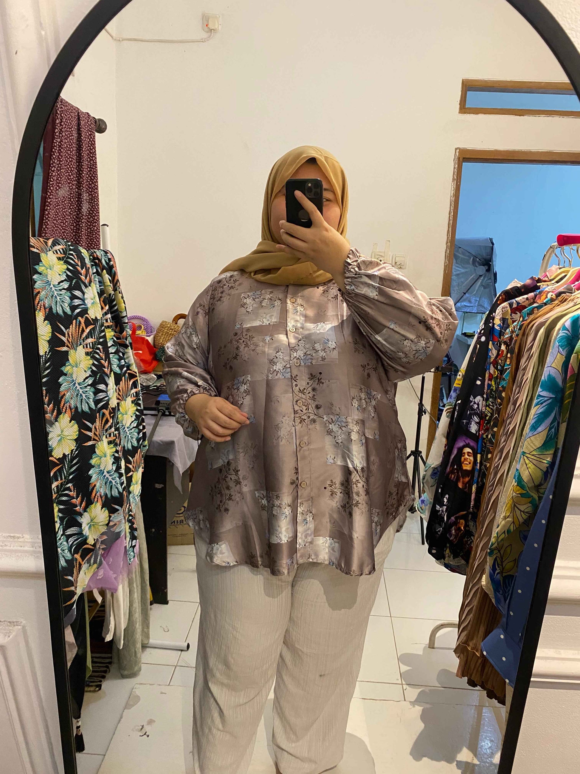 Yomi Official - Kemeja Santorini | Flower Luxury