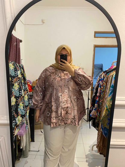 Yomi Official - Kemeja Santorini | Flower Pink