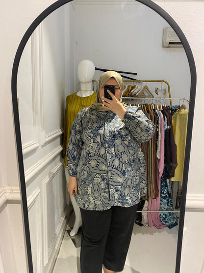 Yomi Official - Kemeja Vellena | Animal Print