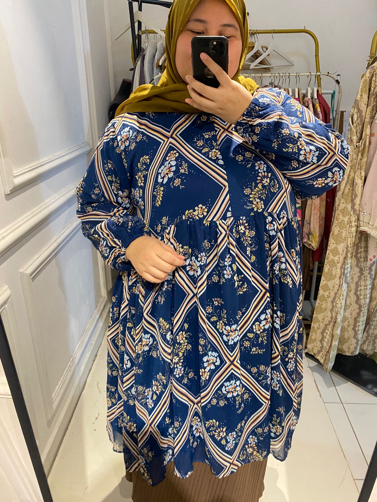 Yomi Official - Tunik Jumbo Furing | Navy Flower Ethnik