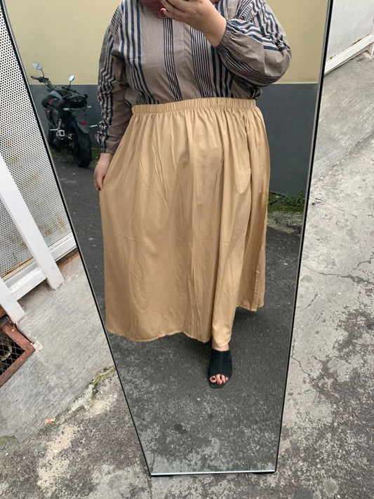 Rok Polos Coklat Muda Jumbo