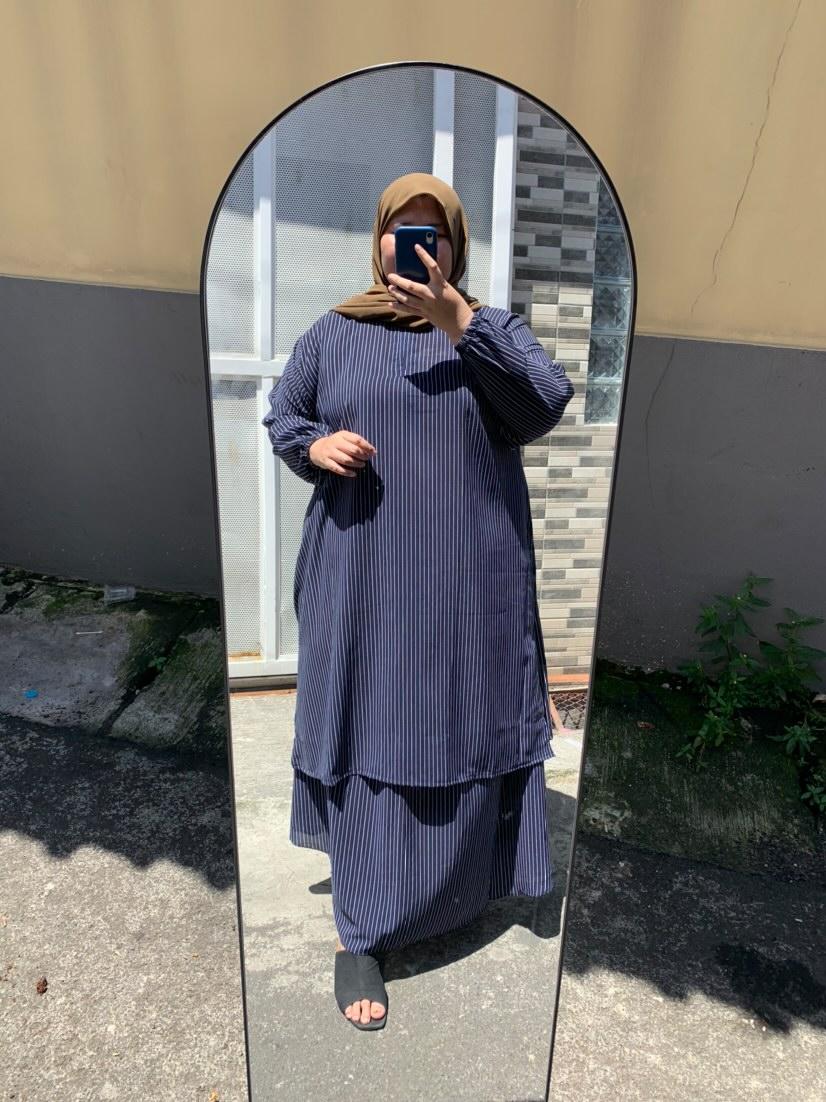 Setelan Tunik Rok Garis Navy Bigsize